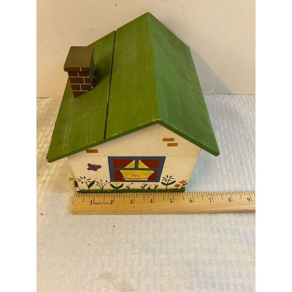 Wooden Cooks Corner Birdhouse shaped recipe keeper section divider 7"x 5.5"x6" - Picture 4 of 7